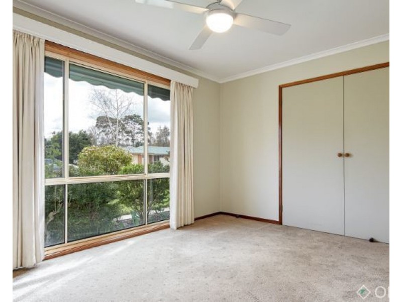 2/2 Janette Close, Warragul VIC 3820