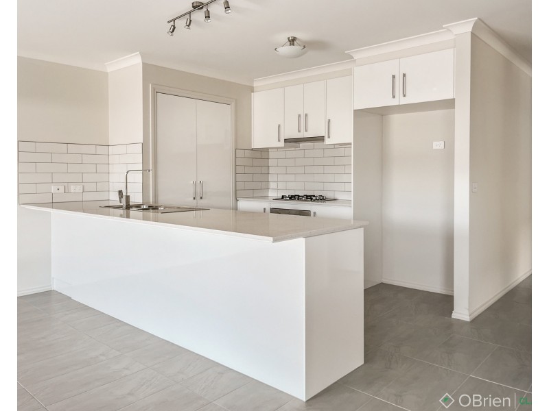 10 Mainstone Street, Drouin VIC 3818
