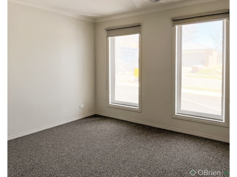 10 Mainstone Street, Drouin VIC 3818