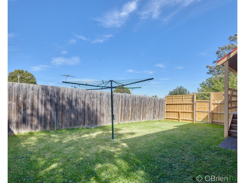 3/6 Railway Avenue, Drouin VIC 3818