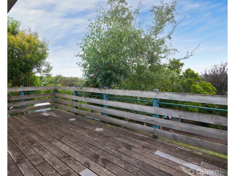 33 Burton Street, Warragul VIC 3820