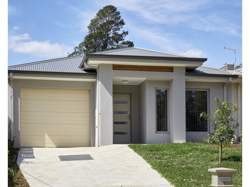 1/275a Princes Way, Drouin VIC 3818