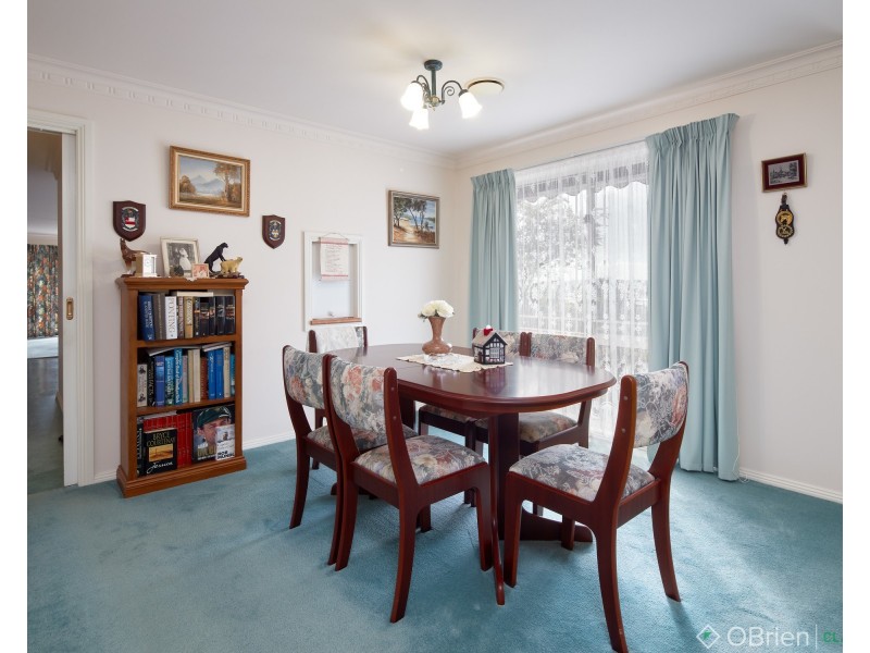 24 Eade Avenue, Warragul VIC 3820