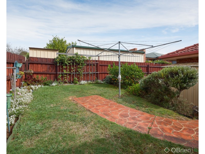 24 Eade Avenue, Warragul VIC 3820