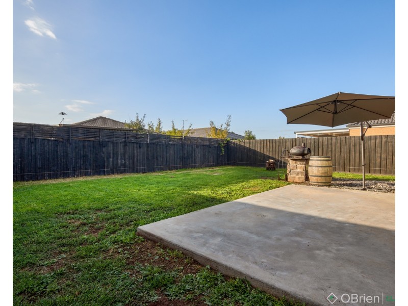 27 Waratah Street, Longwarry VIC 3816