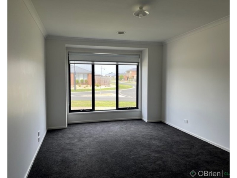 8 Angus Road, Traralgon VIC 3844