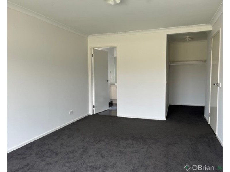8 Angus Road, Traralgon VIC 3844