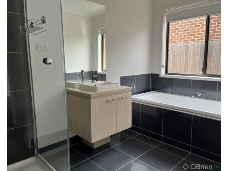 8 Angus Road, Traralgon VIC 3844