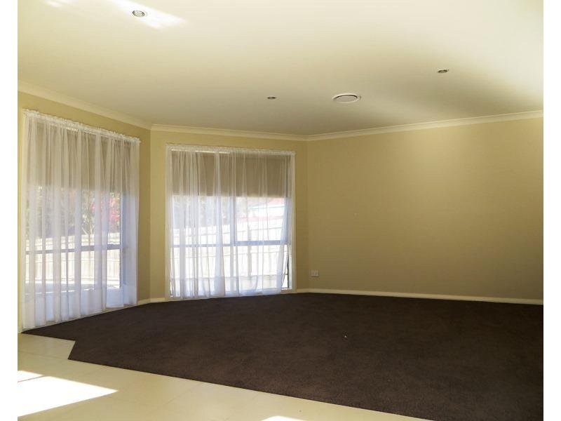 2/77 Burke Street, Warragul VIC 3820