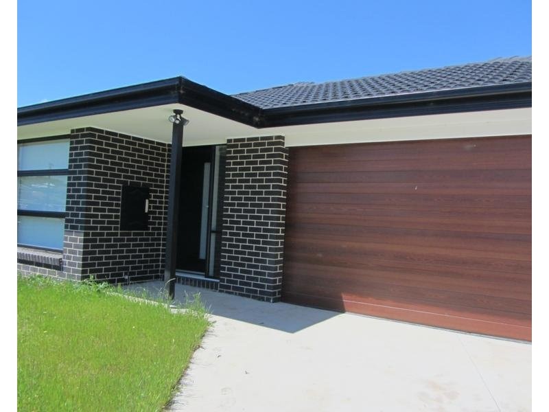 12 Shakespeare Court, Drouin VIC 3818