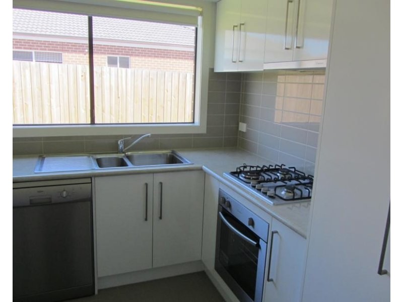 12 Shakespeare Court, Drouin VIC 3818
