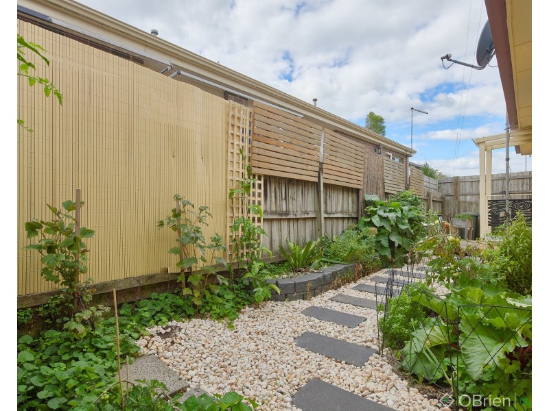 27 Clifford Street, Warragul VIC 3820