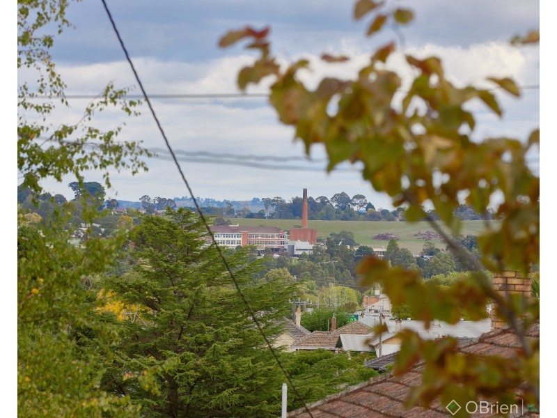 27 Clifford Street, Warragul VIC 3820
