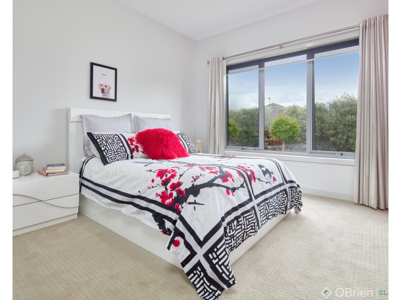 16 Booth Place, Pakenham VIC 3810