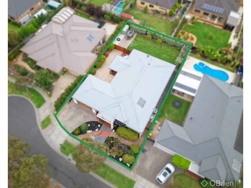 16 Booth Place, Pakenham VIC 3810