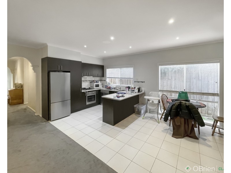 4 Bateson Court, Drouin VIC 3818