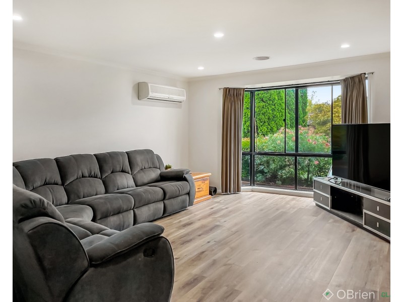19 Adam Court, Drouin VIC 3818