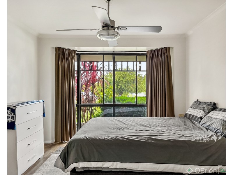 19 Adam Court, Drouin VIC 3818