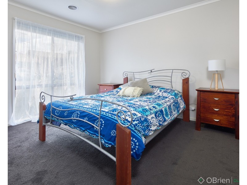 1/12-14 Somerset Drive, Warragul VIC 3820