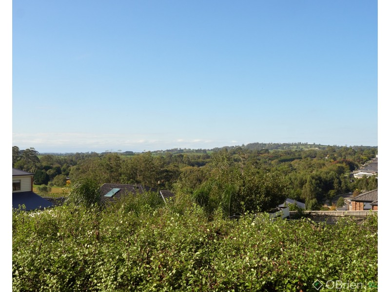 21 Jackson Drive, Drouin VIC 3818