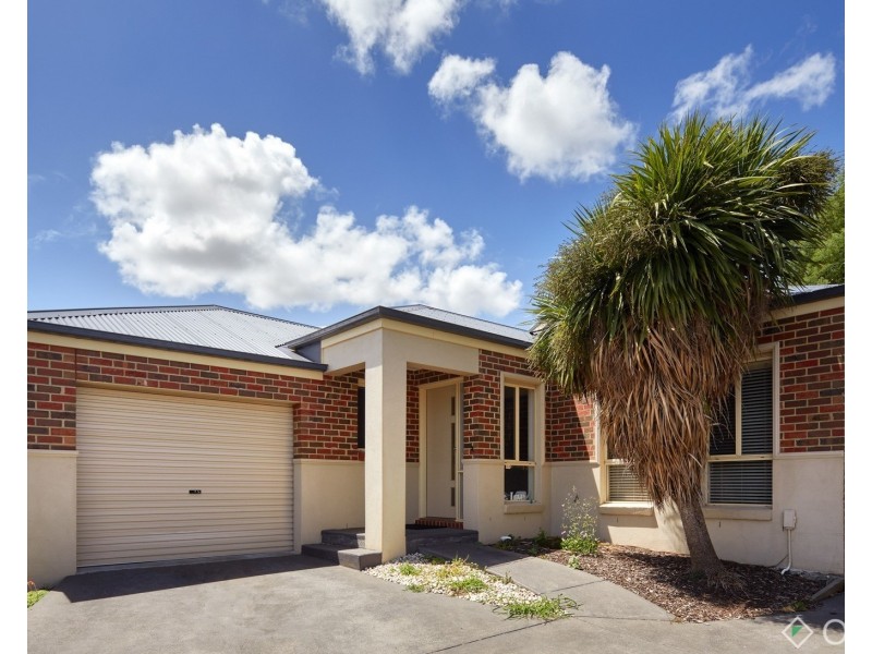 2/8 Stoll Street, Warragul VIC 3820
