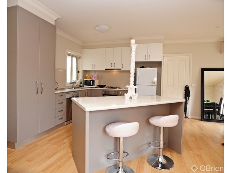 2/8 Stoll Street, Warragul VIC 3820