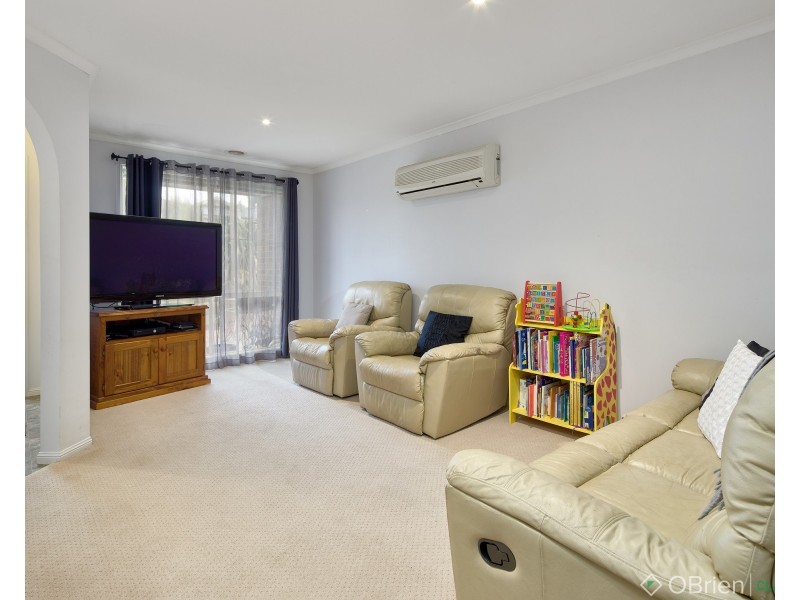 10 Eden Place, Drouin VIC 3818