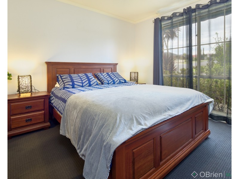 10 Eden Place, Drouin VIC 3818
