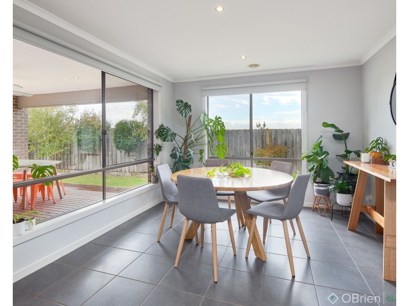 29 Hatfield Drive, Drouin VIC 3818