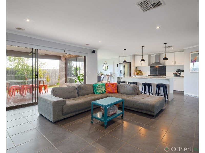 29 Hatfield Drive, Drouin VIC 3818