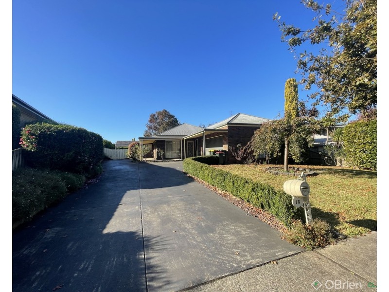 13 Oak Court, Warragul VIC 3820