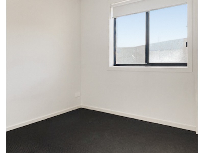 26 Napoleon Boulevard, Moe VIC 3825