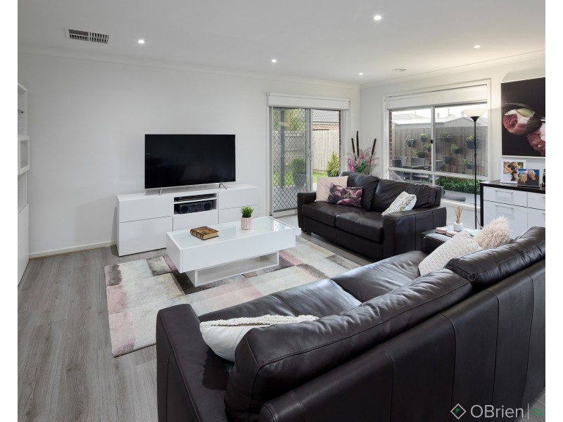10 Pepper Crescent, Drouin VIC 3818