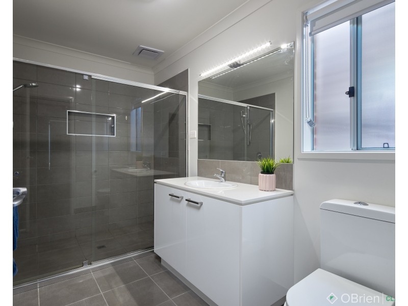 10 Pepper Crescent, Drouin VIC 3818