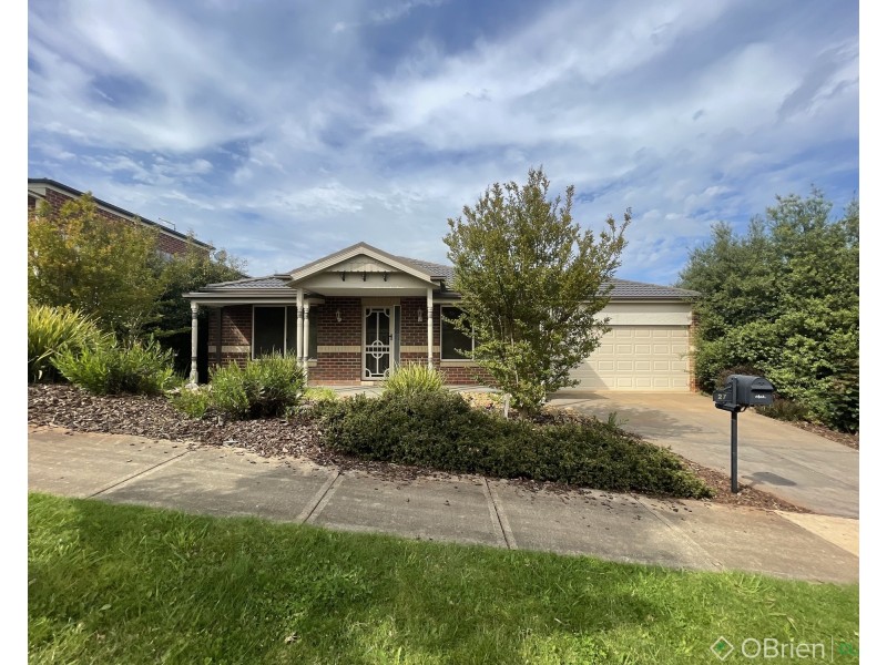 27 Shae Crescent, Drouin VIC 3818