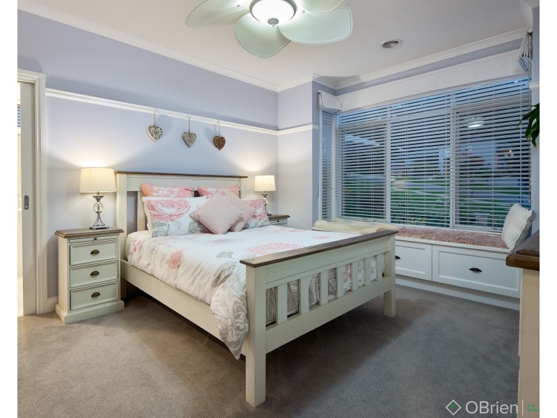 2 Bushy Park Court, Drouin VIC 3818