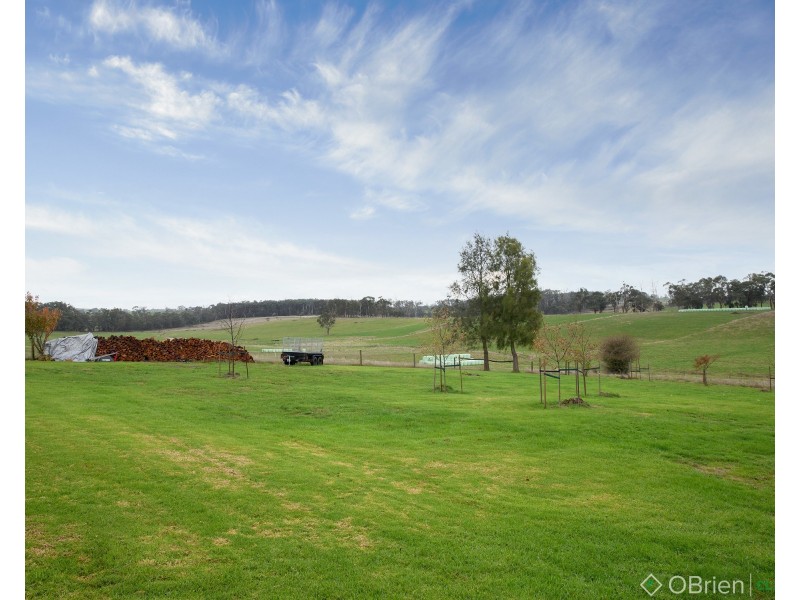 58 Brock Road, Hallora VIC 3818