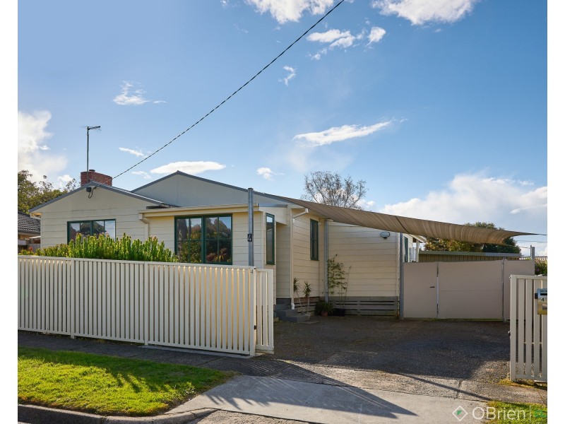 4 Fenton Street, Warragul VIC 3820