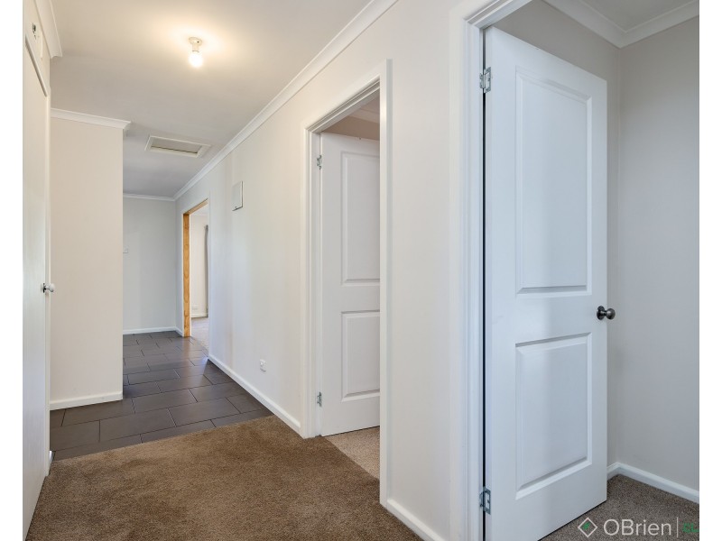 4 Fenton Street, Warragul VIC 3820