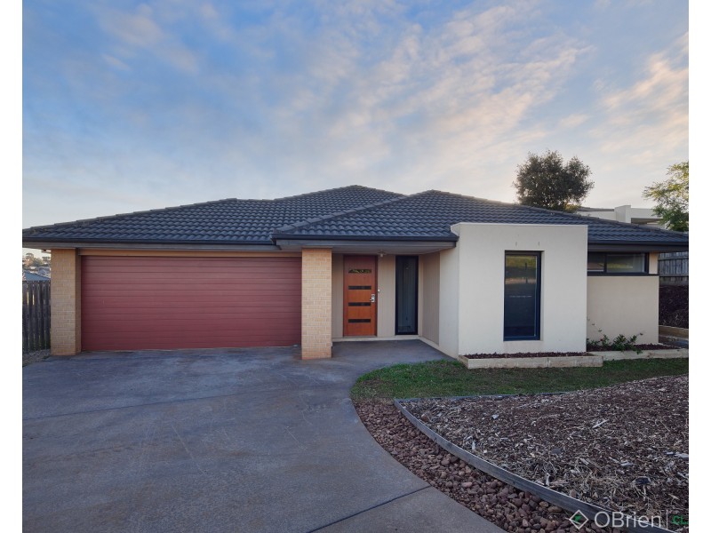 16 Bladen Street, Warragul VIC 3820