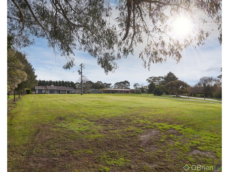 1/72 Weebar Road, Drouin VIC 3818