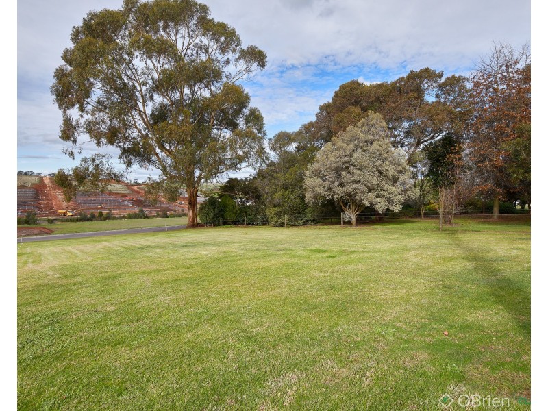 1/72 Weebar Road, Drouin VIC 3818