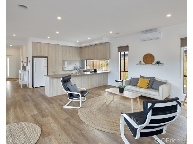 47 Harmon Drive, Drouin VIC 3818