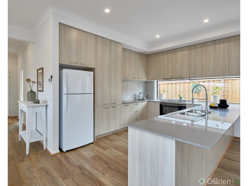 47 Harmon Drive, Drouin VIC 3818