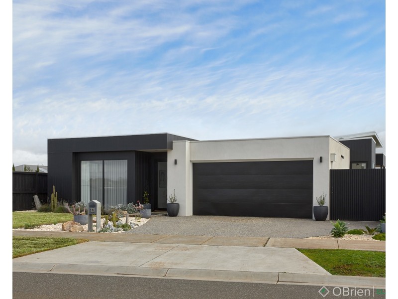 13 Peppercorn Crescent, Warragul VIC 3820