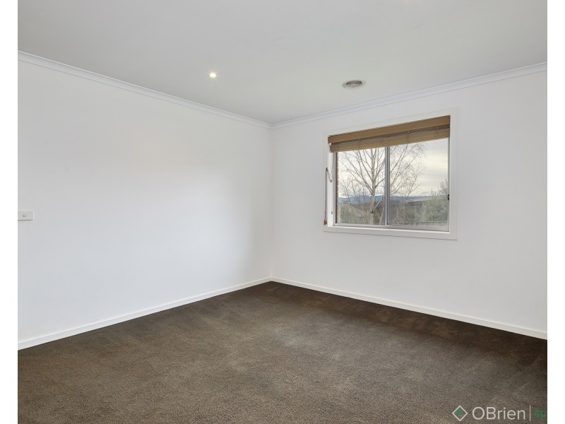 6 Empire Avenue, Drouin VIC 3818
