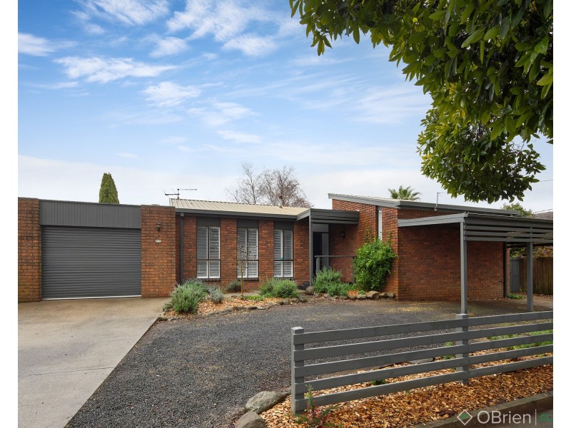 7 Hill Street, Drouin VIC 3818