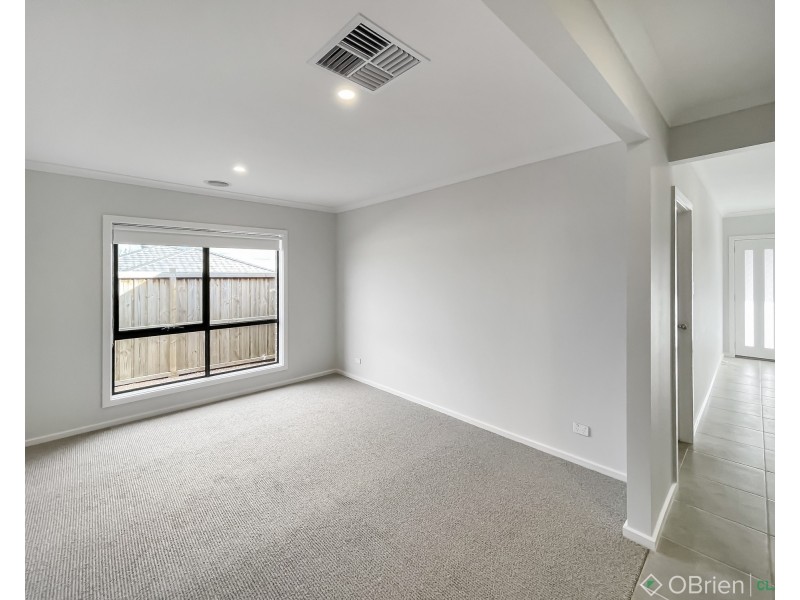 4 Plenty Drive, Warragul VIC 3820
