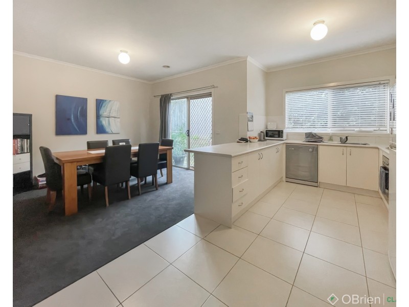 6/22a Albert Road, Drouin VIC 3818