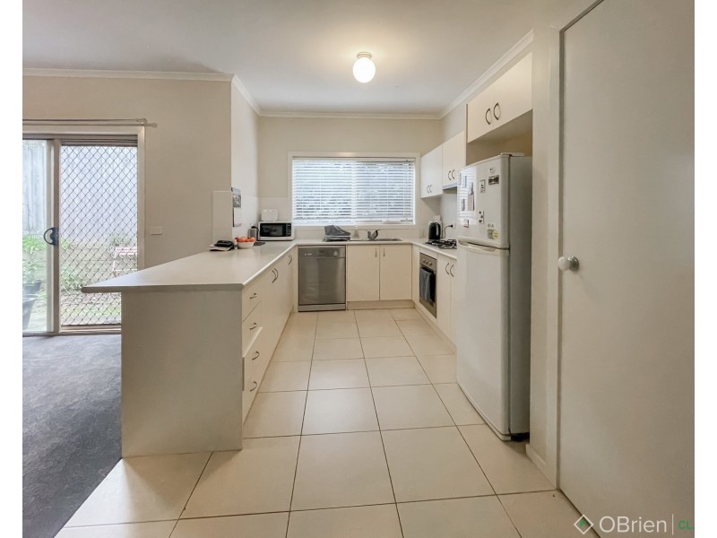 6/22a Albert Road, Drouin VIC 3818